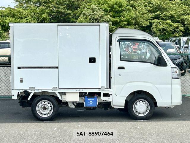Daihatsu HIJET TRUCK 2021-03 7454743-9
