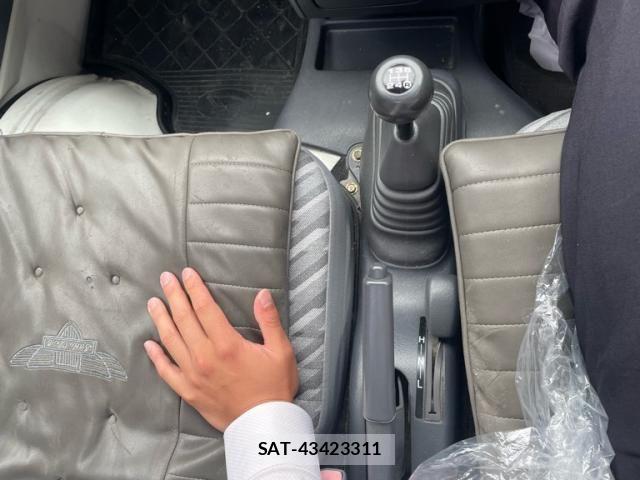 Daihatsu HIJET TRUCK 2002-12 7454756-19