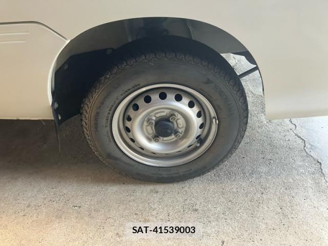 Daihatsu HIJET TRUCK 2012-08 7454752-5