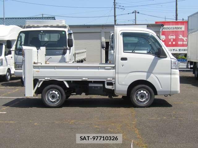 Daihatsu HIJET TRUCK 2019-05 7724042-3