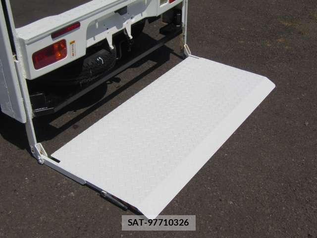 Daihatsu HIJET TRUCK 2019-05 7724042-8