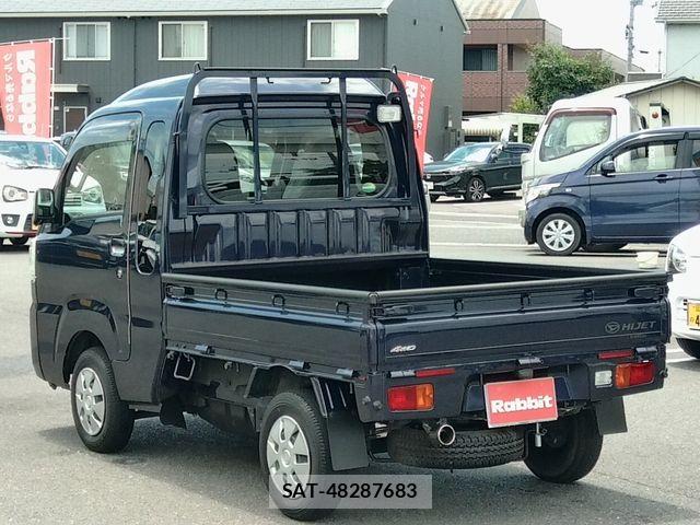 Daihatsu HIJET TRUCK 2017-01 7962001-2