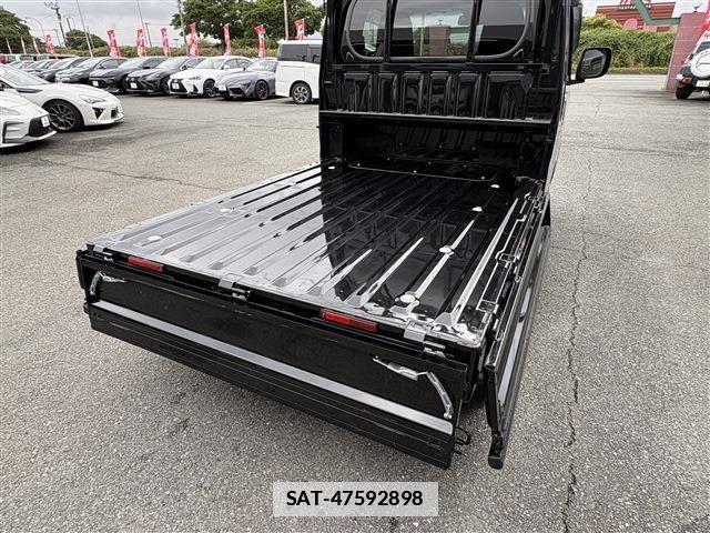 Daihatsu HIJET TRUCK 2025-06 7979446-23
