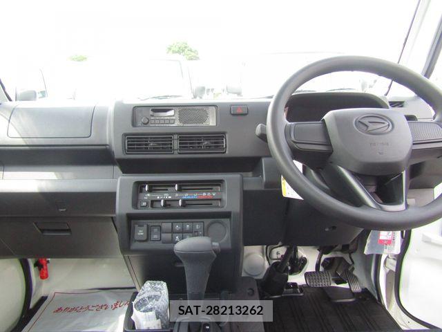 Daihatsu HIJET TRUCK 2026-04 8035941-10