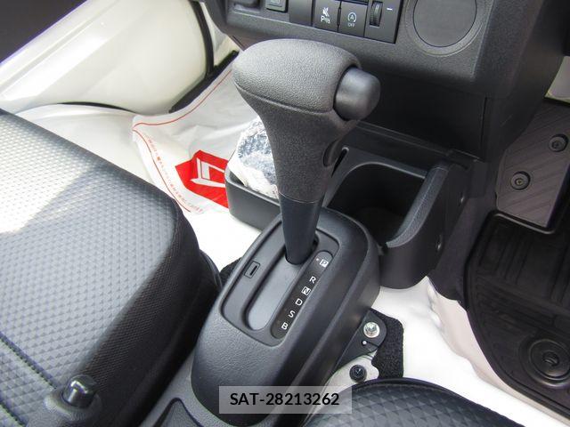 Daihatsu HIJET TRUCK 2026-04 8035941-14