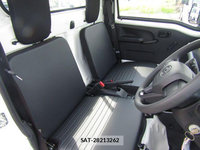 Daihatsu HIJET TRUCK 2026-04 8035941-17
