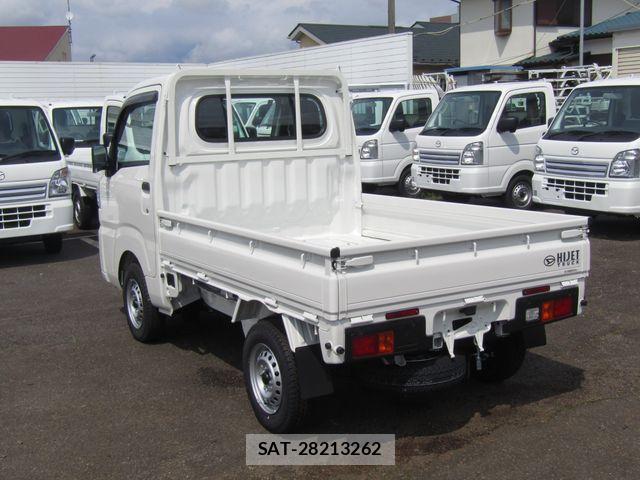 Daihatsu HIJET TRUCK 2026-04 8035941-6