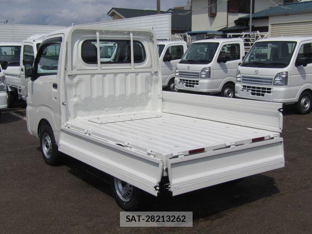 Daihatsu HIJET TRUCK 2026-04 8035941-7