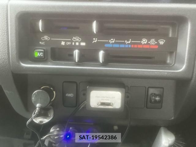 Daihatsu HIJET TRUCK 2018-08 8035948-12