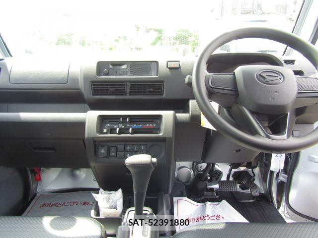 Daihatsu HIJET TRUCK 2026-04 8035938-10