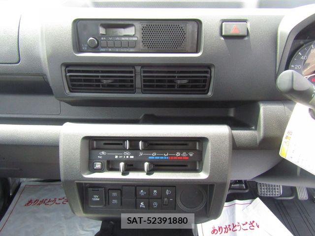 Daihatsu HIJET TRUCK 2026-04 8035938-12