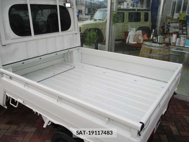 Daihatsu HIJET TRUCK 2026-04 8035937-24
