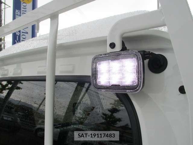Daihatsu HIJET TRUCK 2026-04 8035937-28