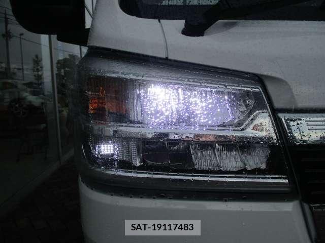 Daihatsu HIJET TRUCK 2026-04 8035937-29