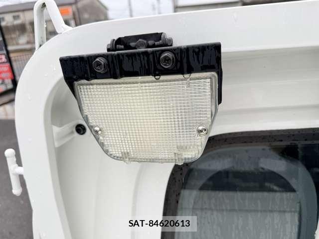 Daihatsu HIJET TRUCK 2018-10 8073996-13