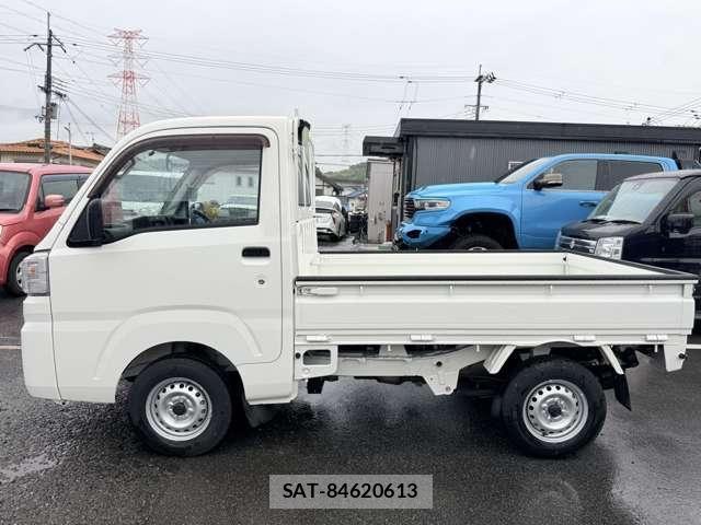 Daihatsu HIJET TRUCK 2018-10 8073996-3