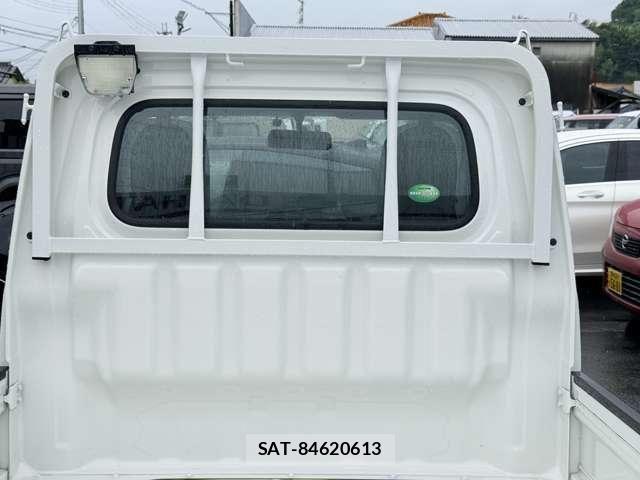 Daihatsu HIJET TRUCK 2018-10 8073996-7