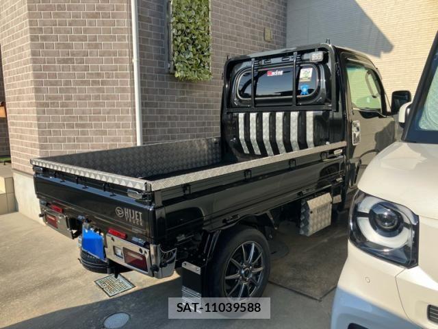 Daihatsu HIJET TRUCK 2023-04 8099572-4