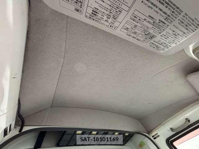 Daihatsu HIJET TRUCK 2012-03 8130501-15