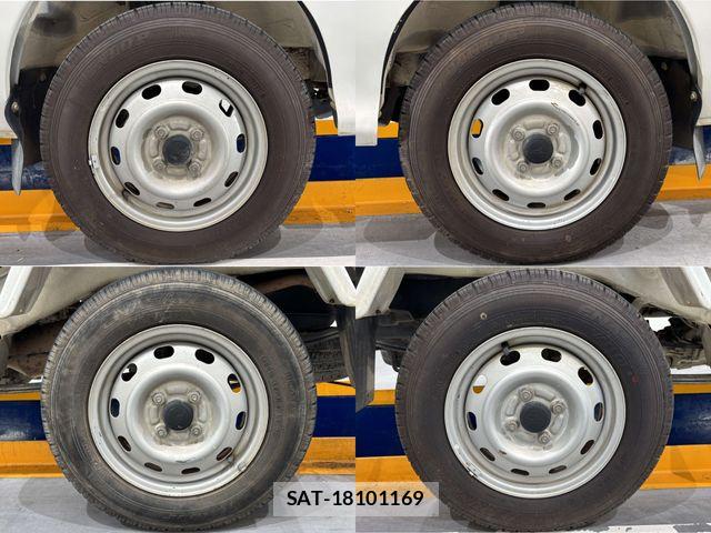 Daihatsu HIJET TRUCK 2012-03 8130501-23