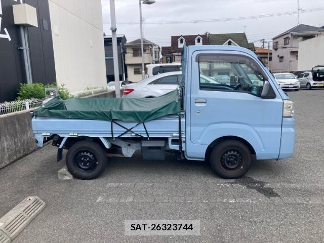 Daihatsu HIJET TRUCK 2015-03 8207843-3