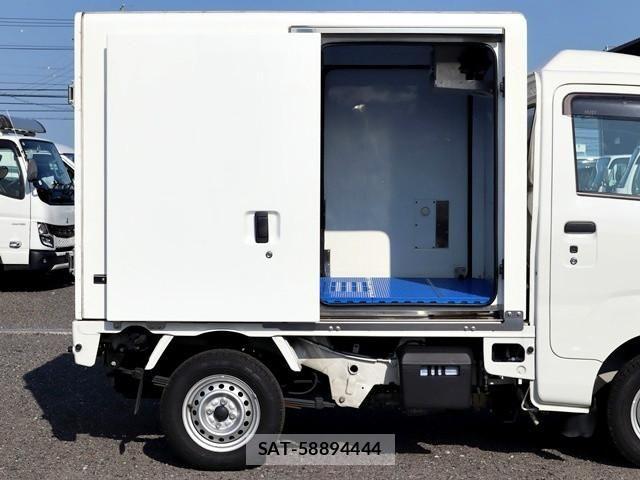 Daihatsu HIJET TRUCK 2022-01 8230309-10