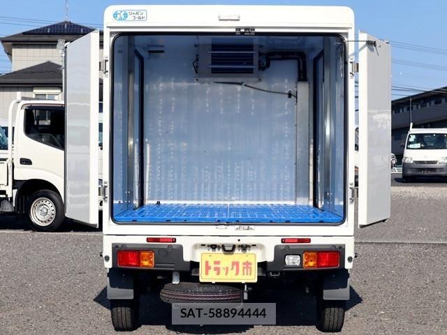 Daihatsu HIJET TRUCK 2022-01 8230309-11