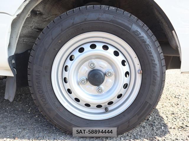 Daihatsu HIJET TRUCK 2022-01 8230309-27