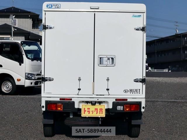 Daihatsu HIJET TRUCK 2022-01 8230309-5