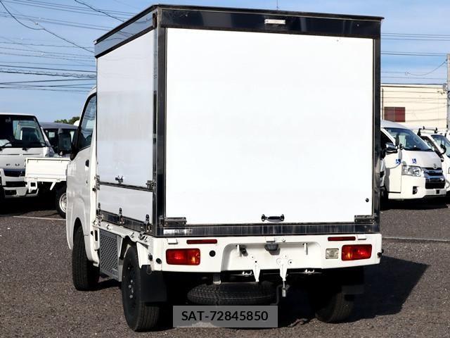 Daihatsu HIJET TRUCK 2020-04 8230308-1