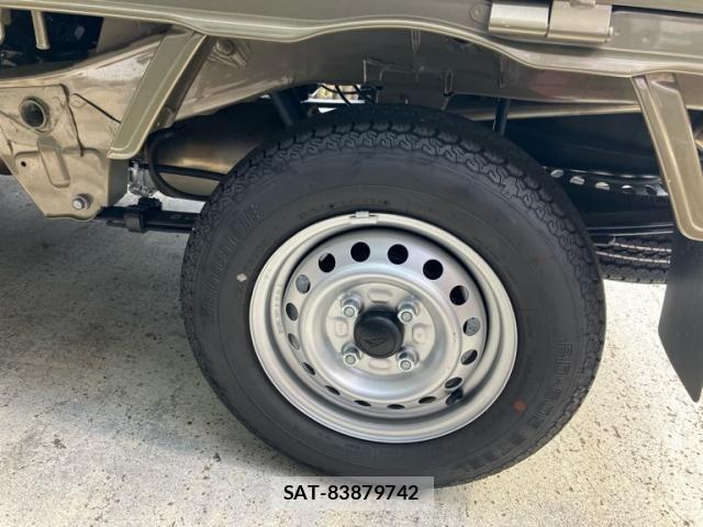 Daihatsu HIJET TRUCK 2024-04 8230310-10