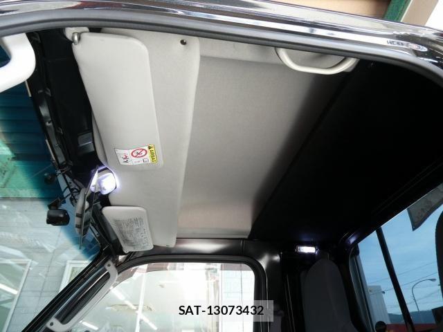 Daihatsu HIJET TRUCK 2016-12 8245402-9