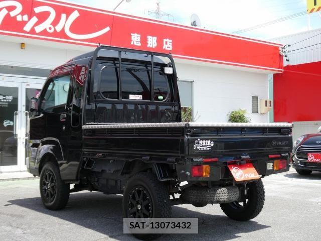 Daihatsu HIJET TRUCK 2016-12 8245402-17