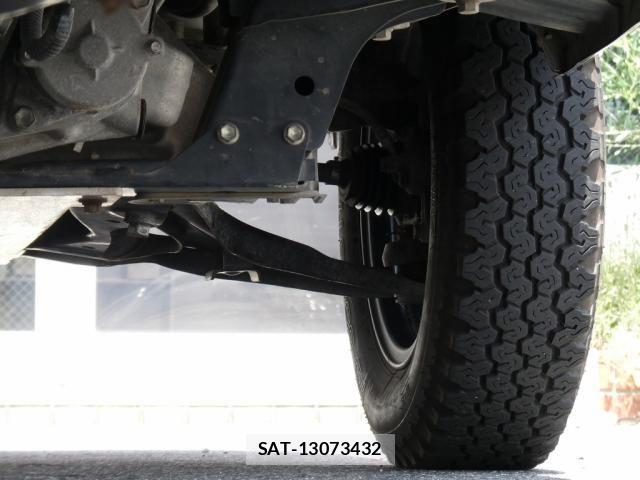 Daihatsu HIJET TRUCK 2016-12 8245402-22
