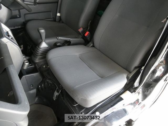 Daihatsu HIJET TRUCK 2016-12 8245402-2