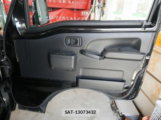 Daihatsu HIJET TRUCK 2016-12 8245402-4