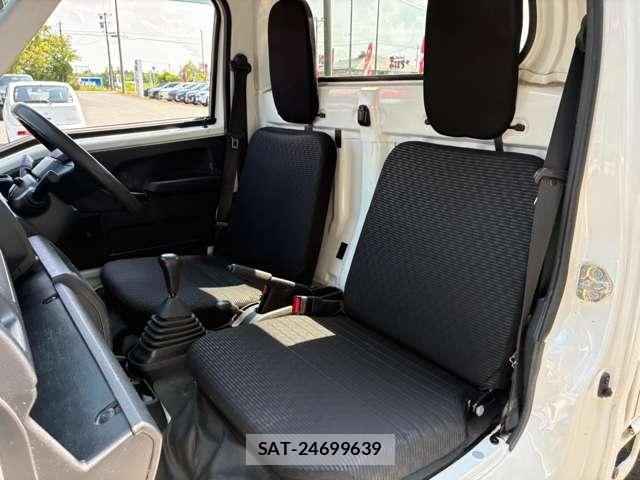 Daihatsu HIJET TRUCK 2023-04 8245403-18