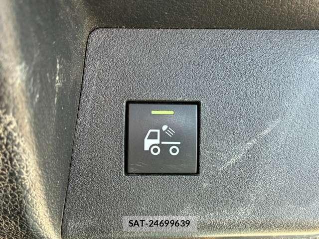 Daihatsu HIJET TRUCK 2023-04 8245403-19