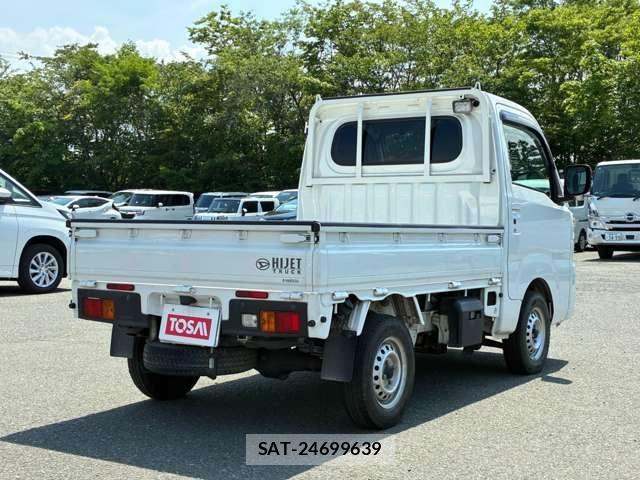 Daihatsu HIJET TRUCK 2023-04 8245403-4