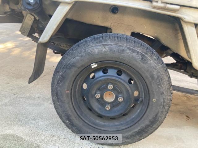 Daihatsu HIJET TRUCK 2012-09 8354640-6