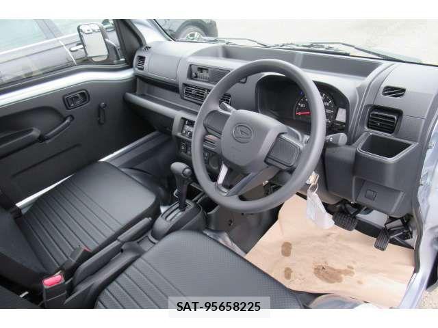 Daihatsu HIJET TRUCK 2025-10 8354635-7