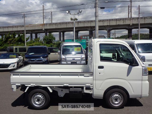 Daihatsu HIJET TRUCK 2026-01 8366225-8