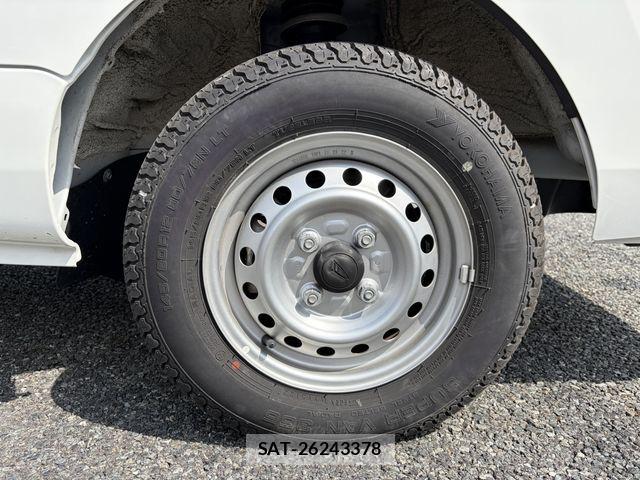 Daihatsu HIJET TRUCK 2022-02 8366224-27