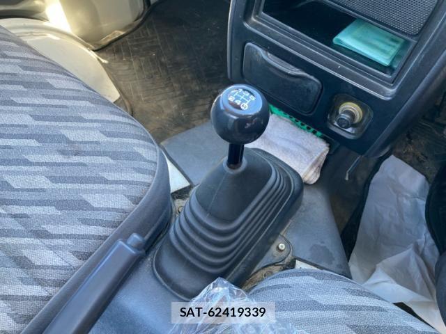 Daihatsu HIJET TRUCK 2001-11 8412810-24