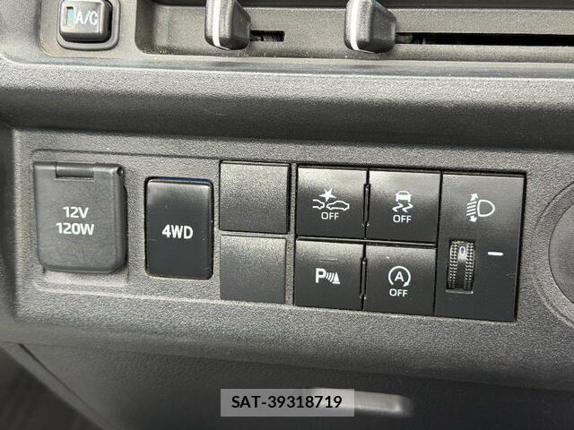 Daihatsu HIJET TRUCK 2022-05 8412794-9