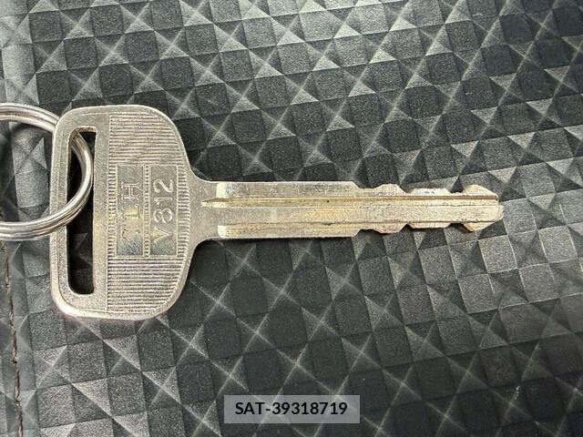 Daihatsu HIJET TRUCK 2022-05 8412794-14