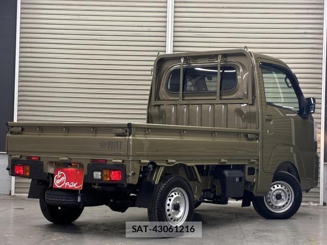 Daihatsu HIJET TRUCK 2024-08 8562132-9