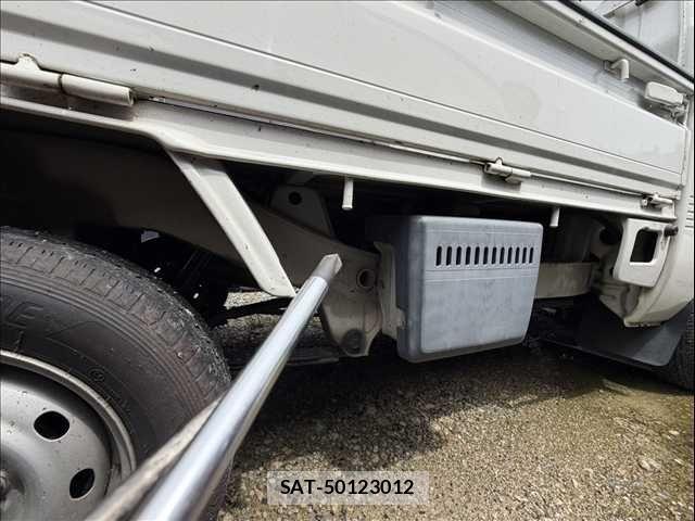 Daihatsu HIJET TRUCK 2014-04 8627071-11