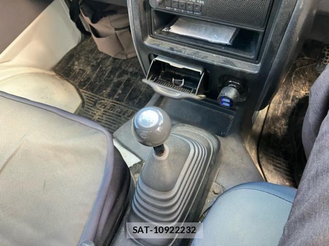 Daihatsu HIJET TRUCK 2000-01 8685664-17