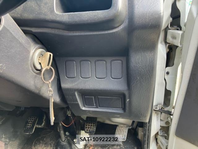 Daihatsu HIJET TRUCK 2000-01 8685664-19